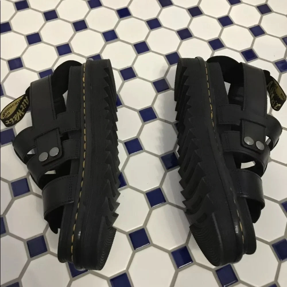 New Dr Martens Terry Sandal 12 or 13 black sandals